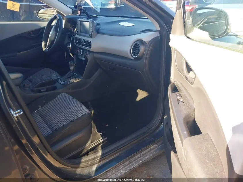 2021 HYUNDAI KONA SE