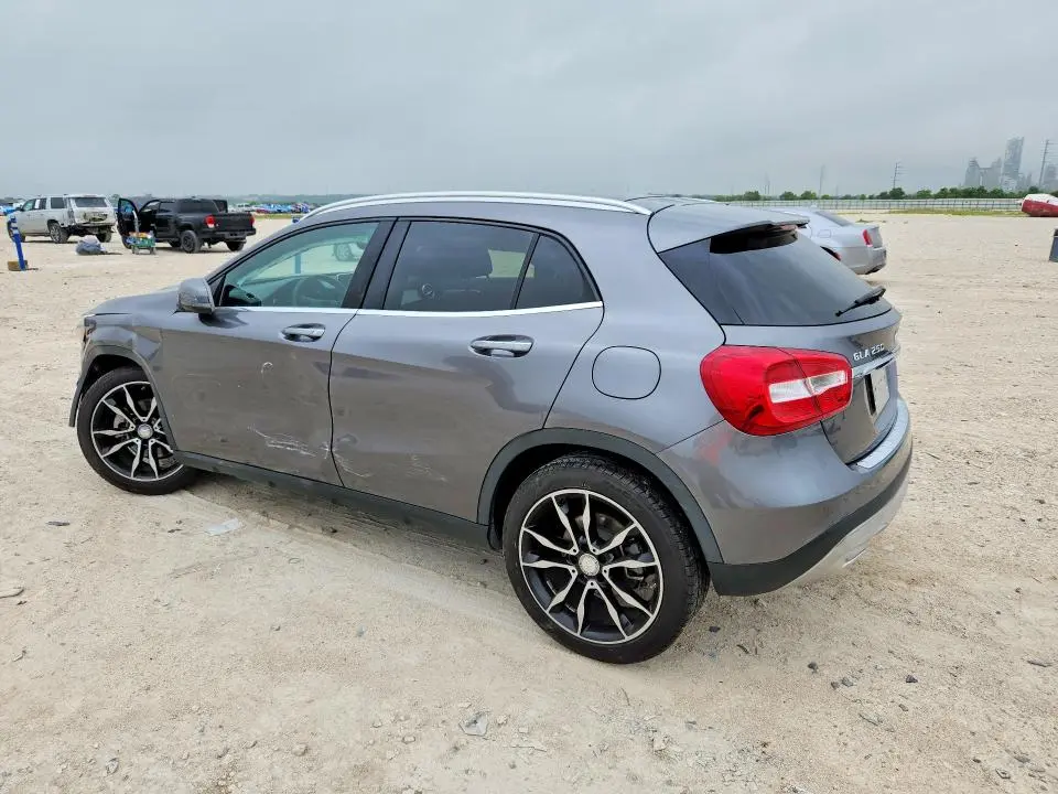2016 MERCEDES-BENZ GLA 250  