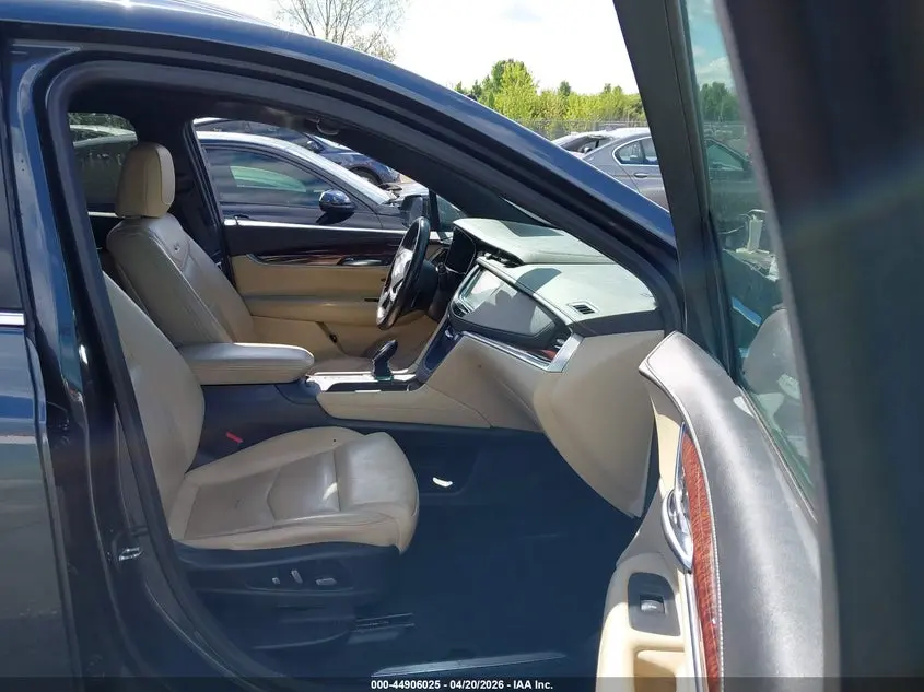 2019 CADILLAC XT5 LUXURY