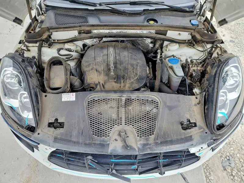 2018 PORSCHE MACAN   