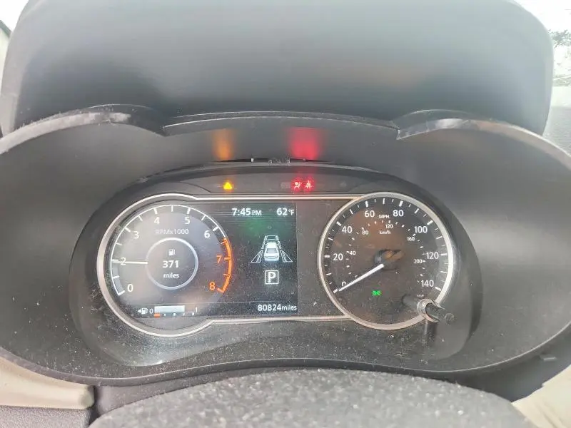 2021 NISSAN VERSA SV  