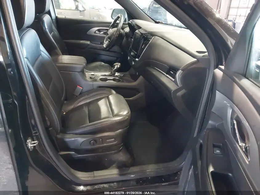 2022 CHEVROLET TRAVERSE FWD LT LEATHER