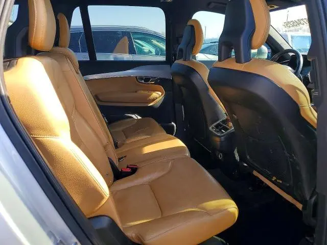 2018 VOLVO XC90 T5  