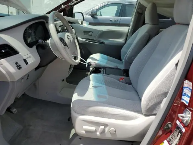 2012 TOYOTA SIENNA LE  