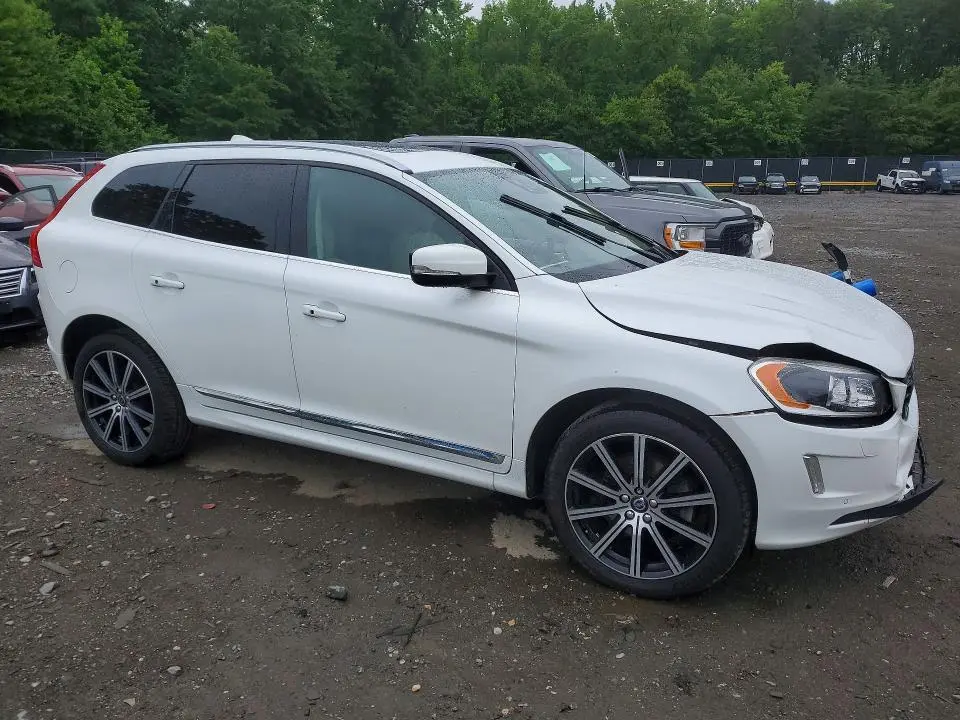 2017 VOLVO XC60 T6 INSCRIPTION  