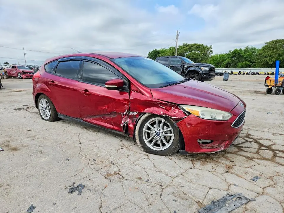 2015 FORD FOCUS SE  