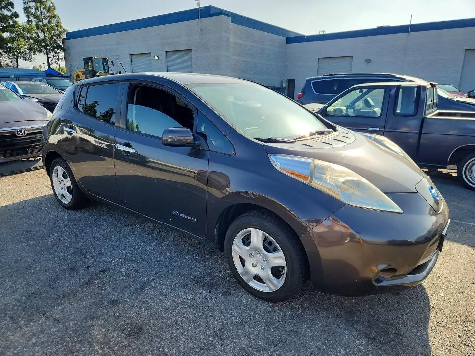 2017 NISSAN LEAF S  