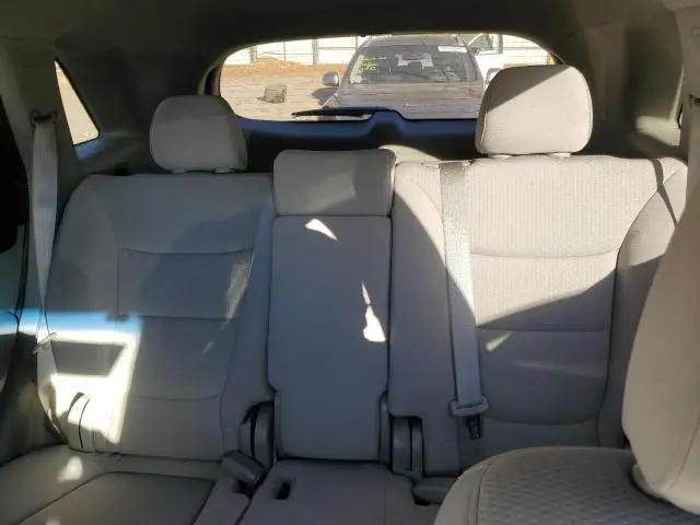 2011 KIA SORENTO BASE  