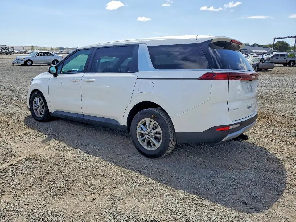 2024 KIA CARNIVAL LX  