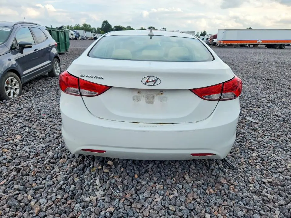 2012 HYUNDAI ELANTRA GLS  