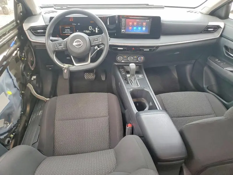 2025 NISSAN KICKS S  