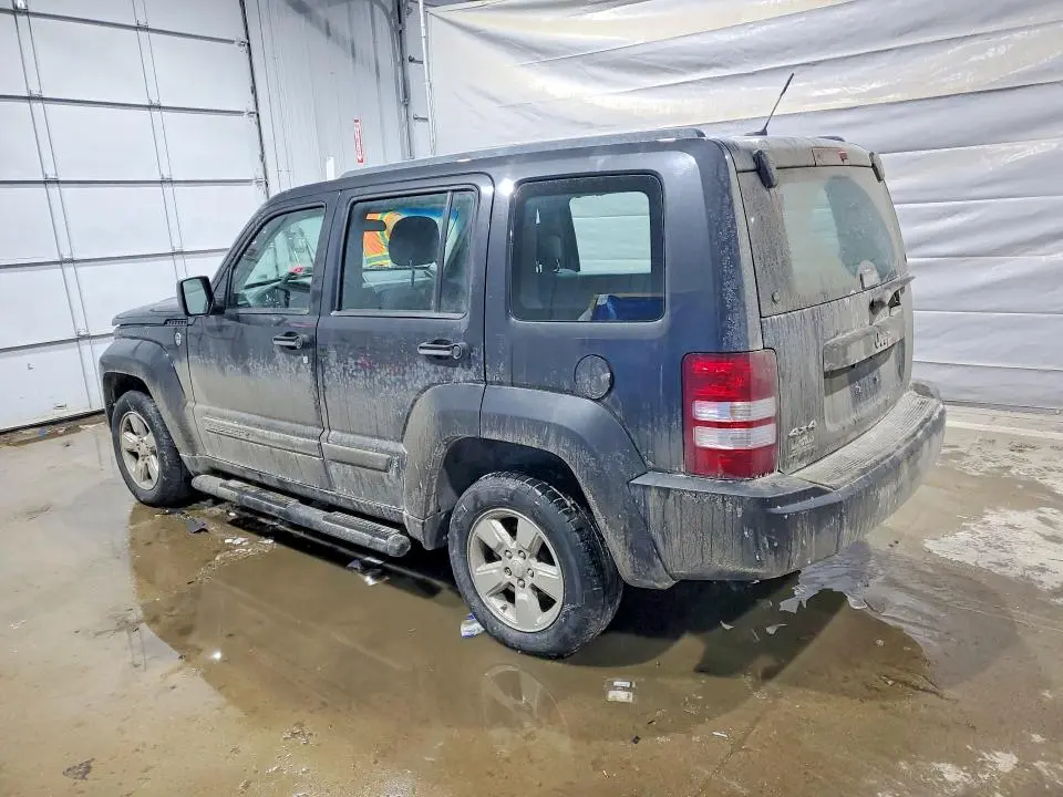 2010 JEEP LIBERTY SPORT  