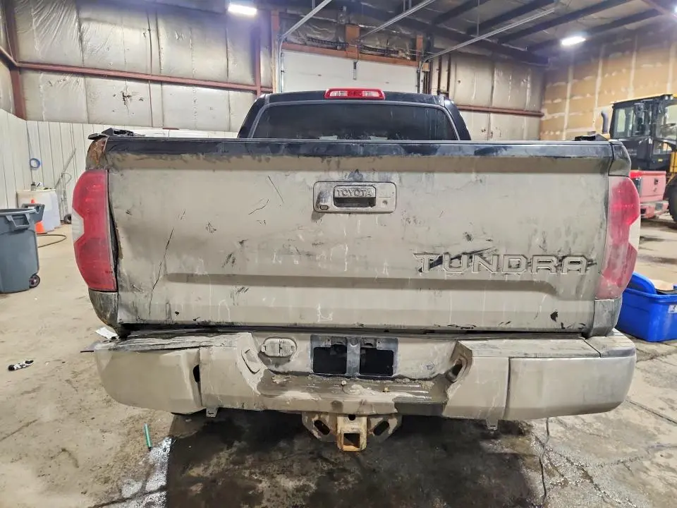 2016 TOYOTA TUNDRA SR5  