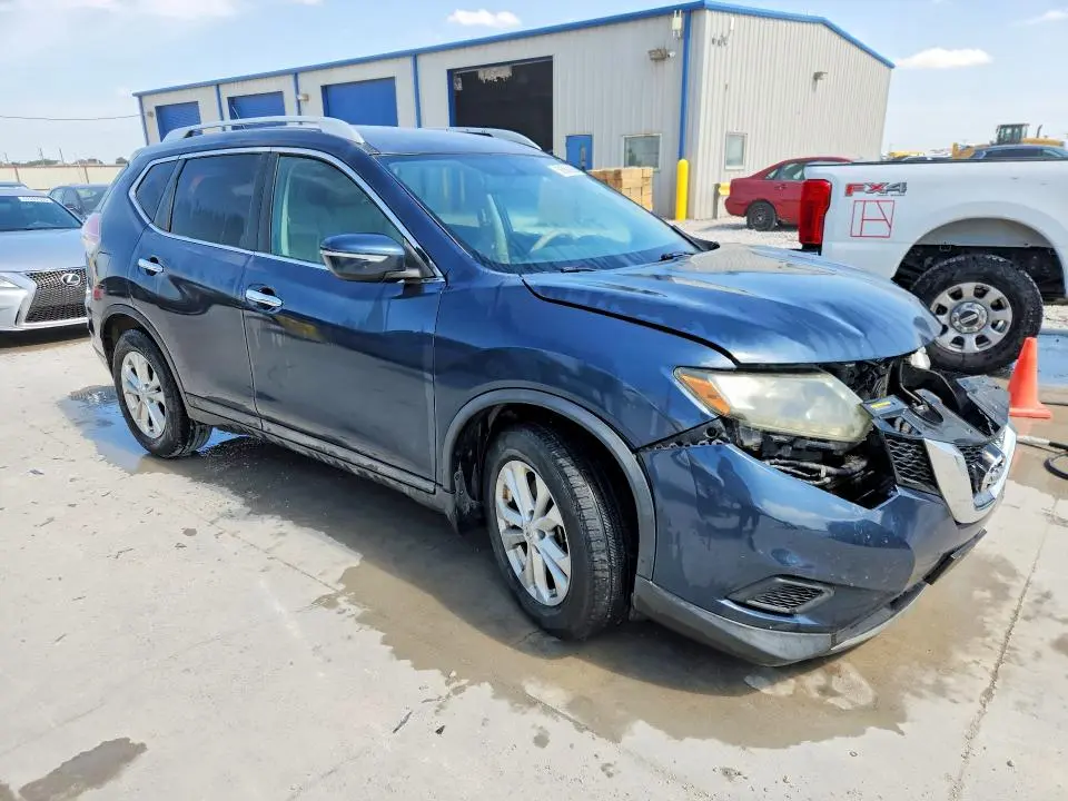 2015 NISSAN ROGUE SV  