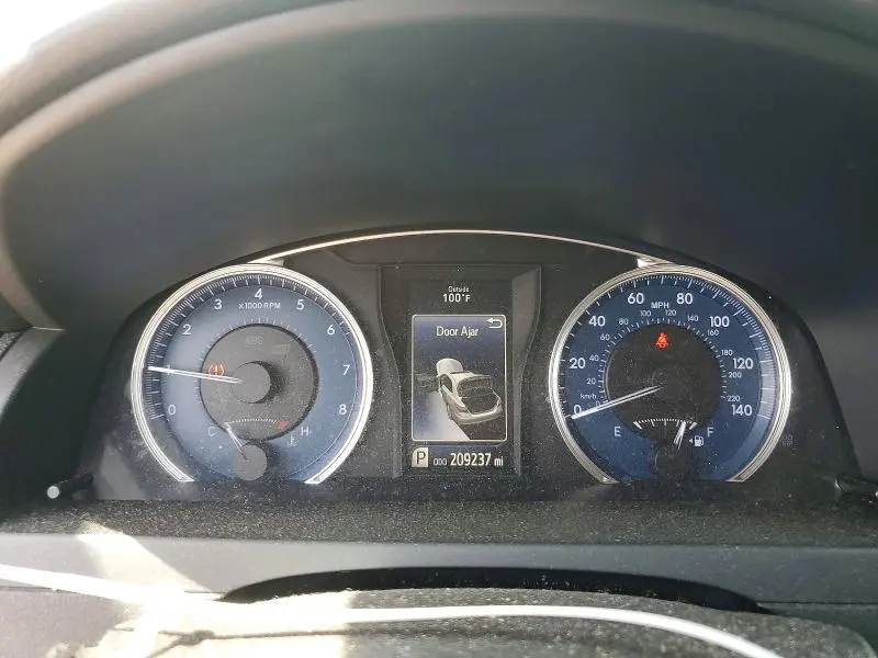 2015 TOYOTA CAMRY XLE  