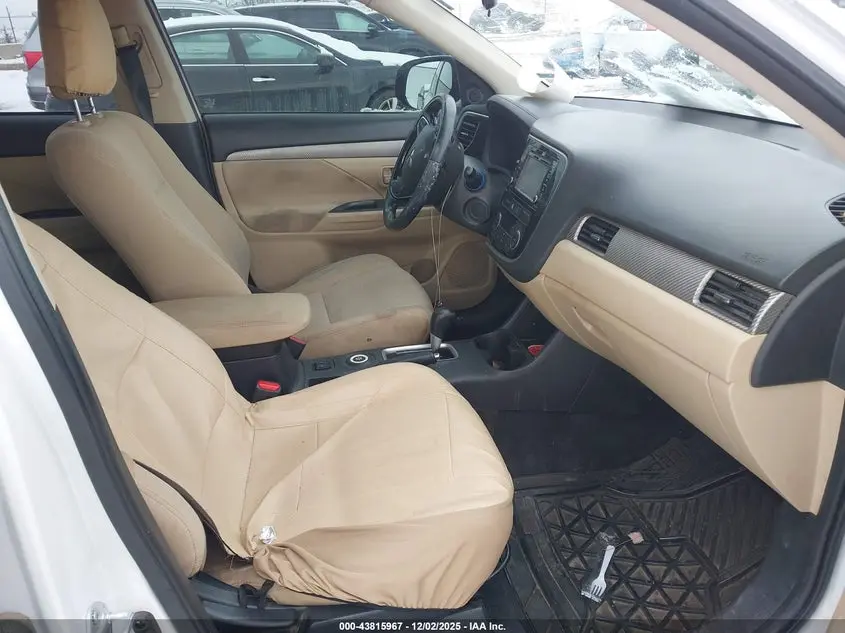 2016 MITSUBISHI OUTLANDER ES/SE/SEL