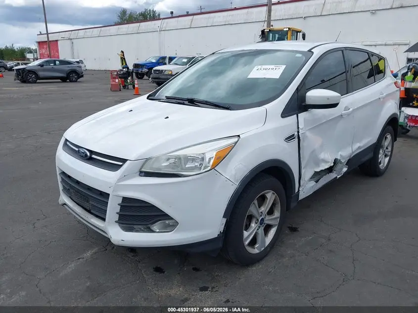2016 FORD ESCAPE SE
