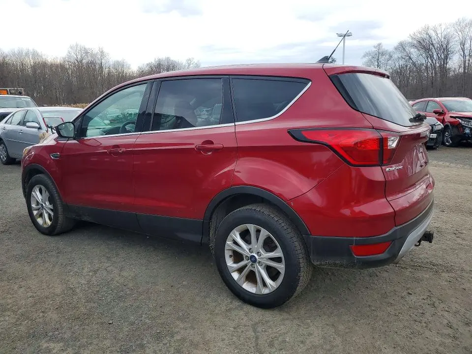 2019 FORD ESCAPE SE  