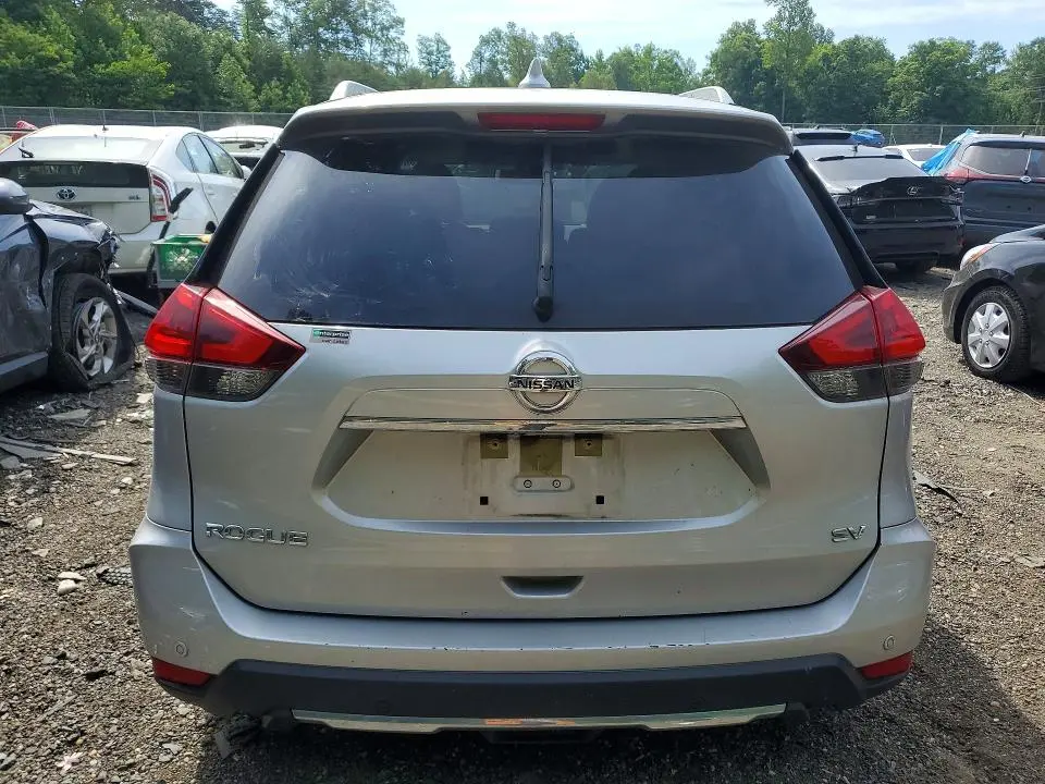 2020 NISSAN ROGUE SV  