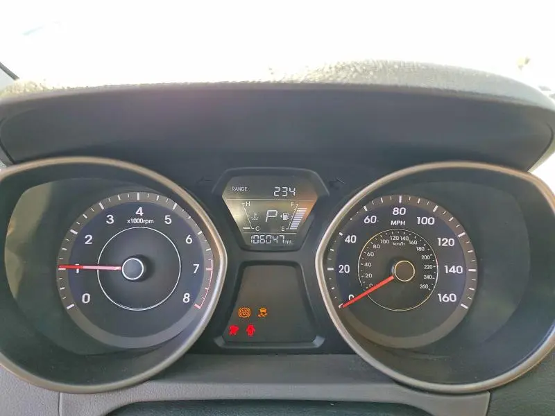 2016 HYUNDAI ELANTRA LIMITED  