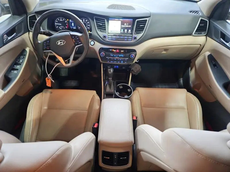 2017 HYUNDAI TUCSON SE PLUS  
