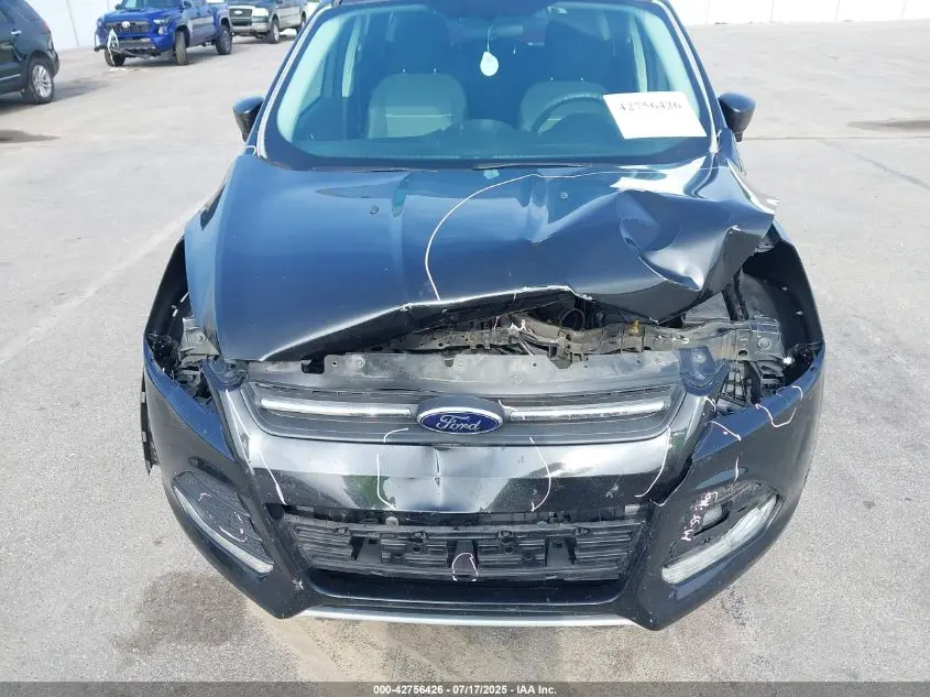 2015 FORD ESCAPE SE