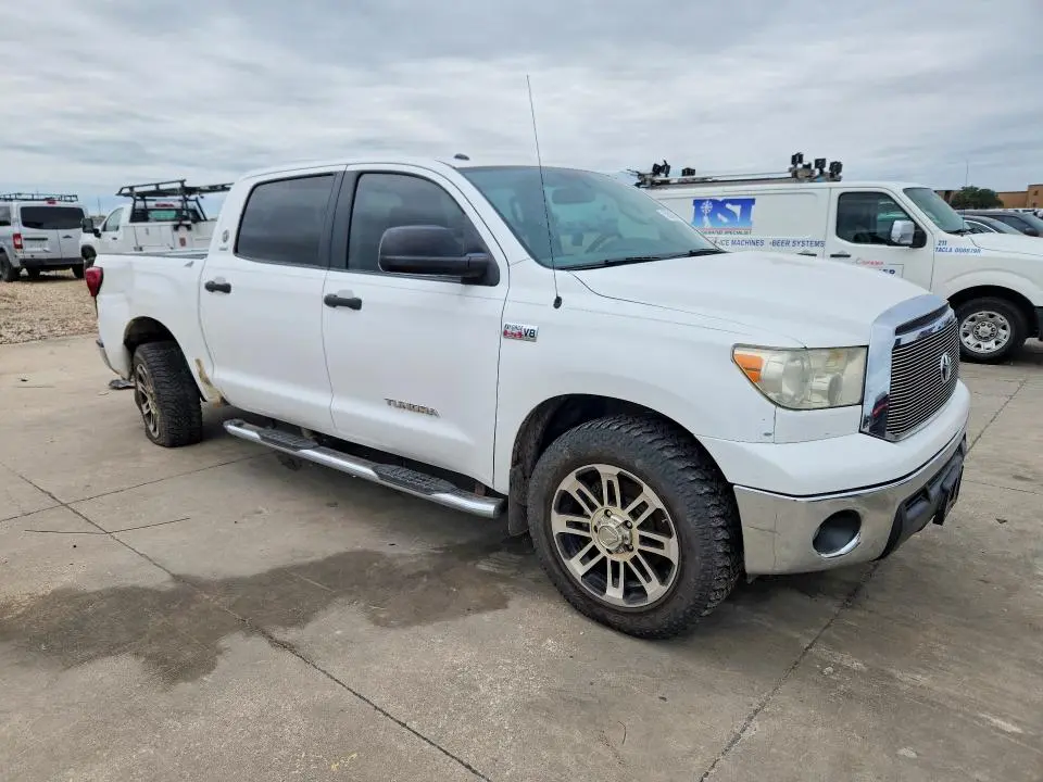 2013 TOYOTA TUNDRA CREWMAX SR5  