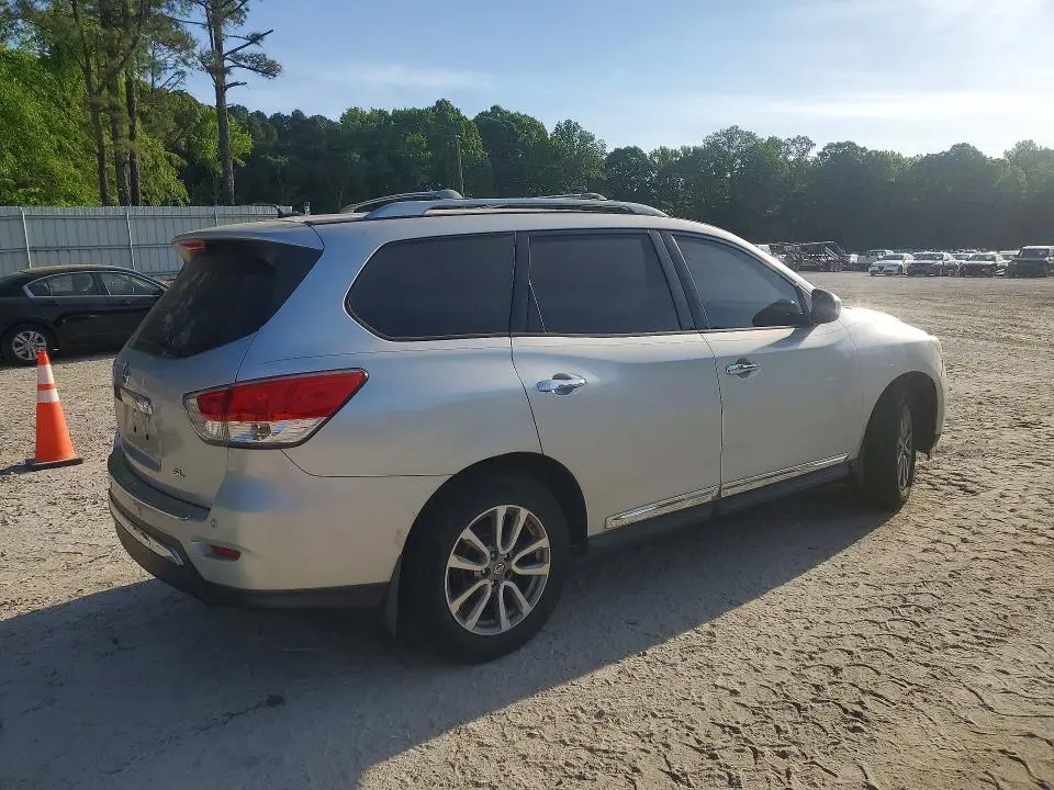 2014 NISSAN PATHFINDER SL  