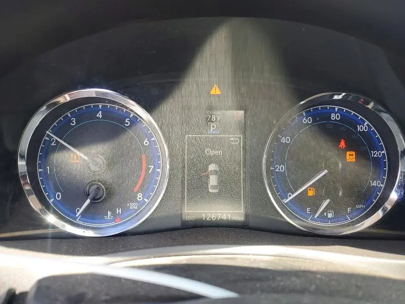 2018 TOYOTA COROLLA SE  