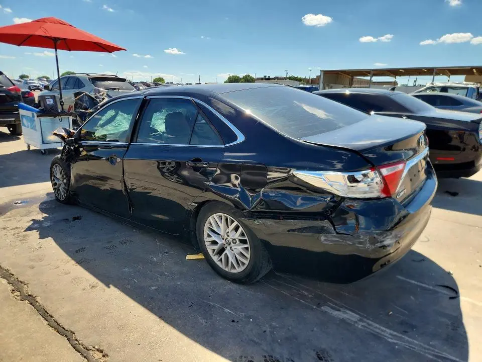 2016 TOYOTA CAMRY LE  