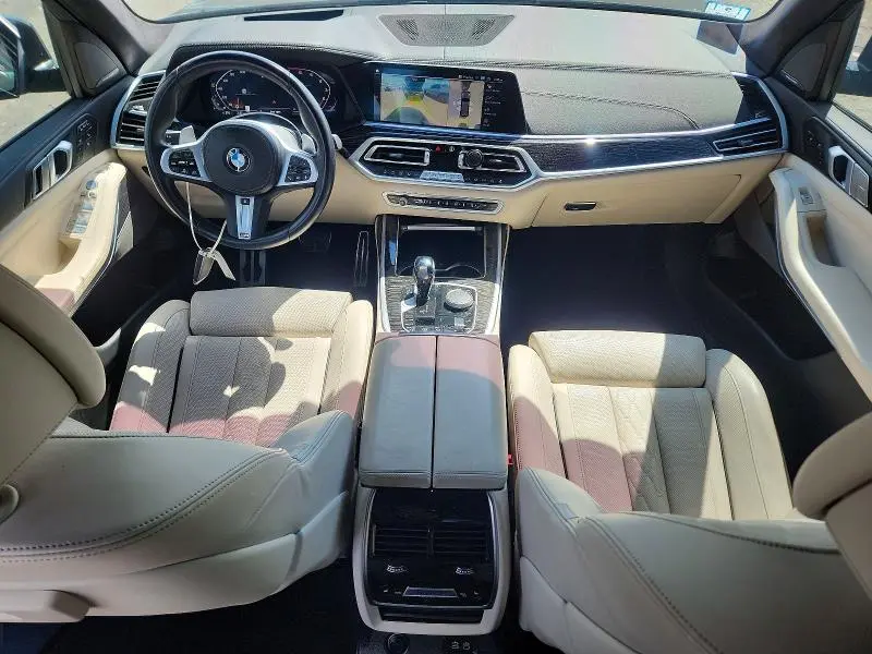 2022 BMW X7 M50I  