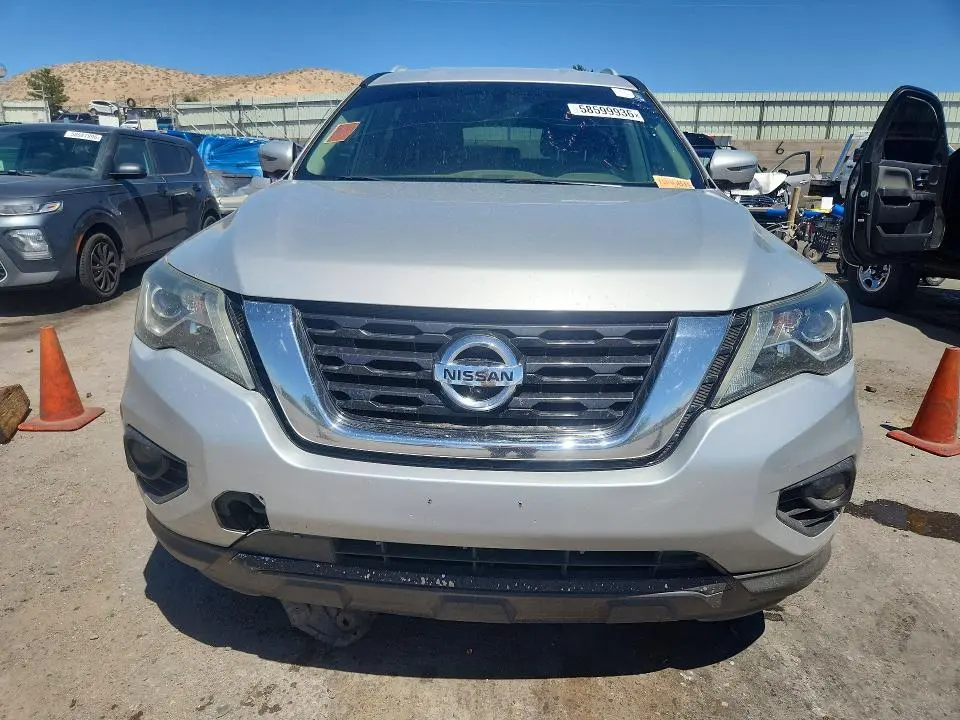 2017 NISSAN PATHFINDER SL  