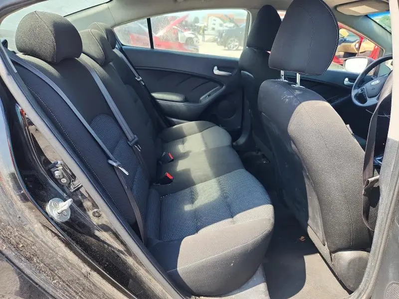 2017 KIA FORTE LX  