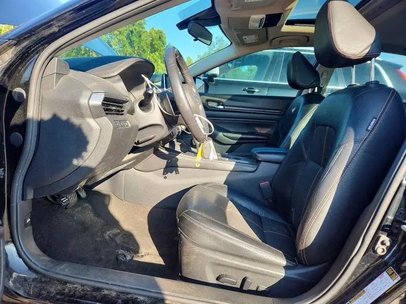 2022 NISSAN ALTIMA SR  