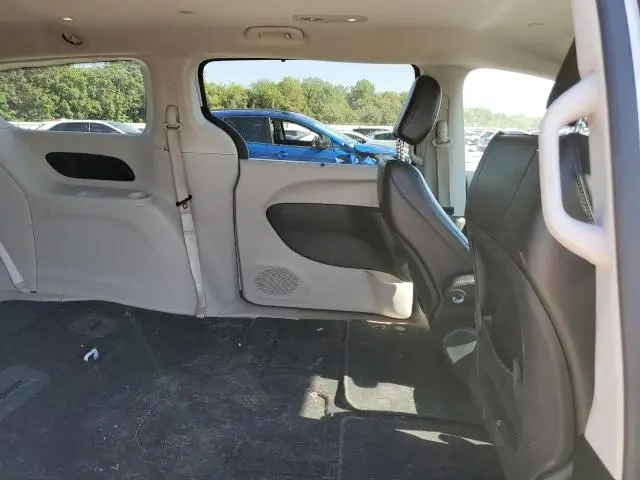 2020 CHRYSLER VOYAGER LXI  