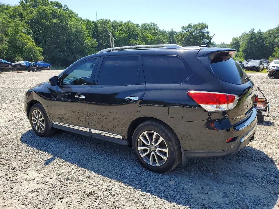 2016 NISSAN PATHFINDER SL  