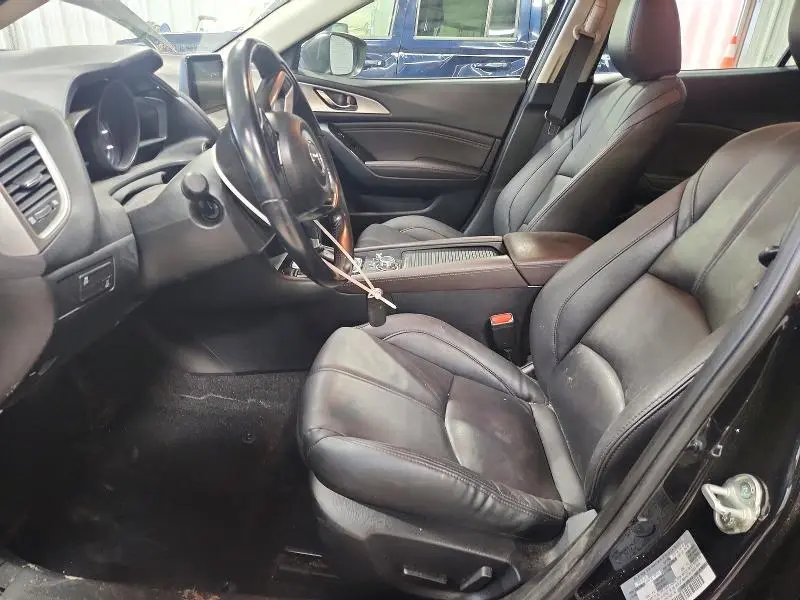 2018 MAZDA 3 TOURING  