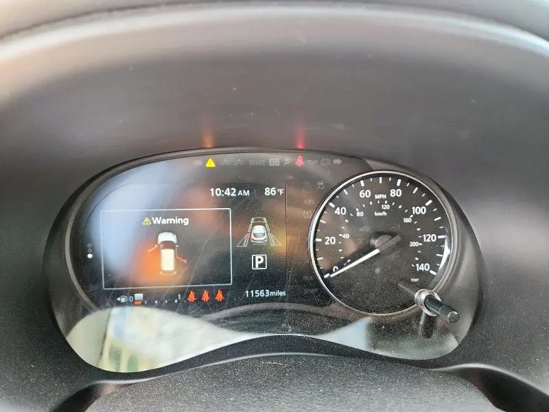 2024 NISSAN KICKS SV  