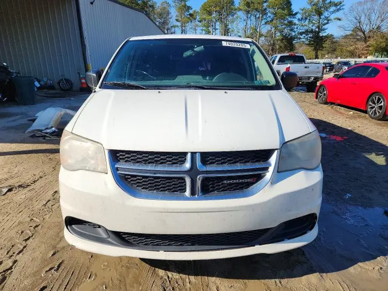 2013 DODGE GRAND CARAVAN SE  