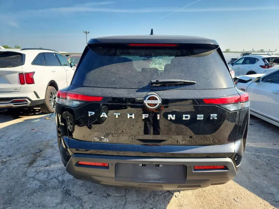 2023 NISSAN PATHFINDER S  