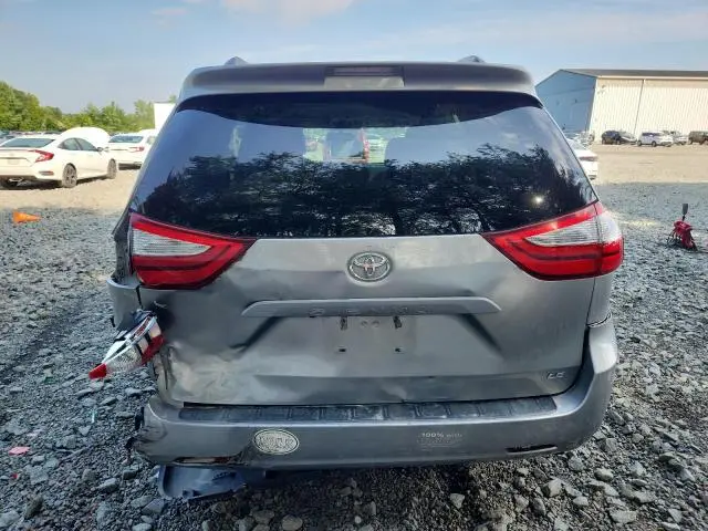 2015 TOYOTA SIENNA LE  