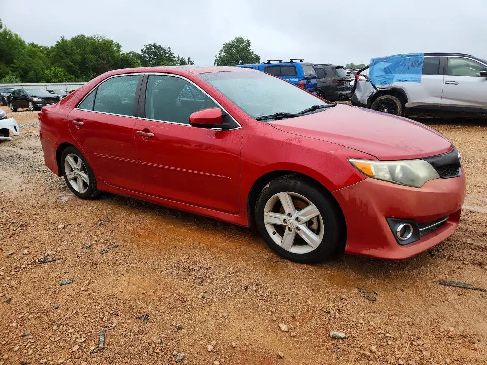 2012 TOYOTA CAMRY SE  