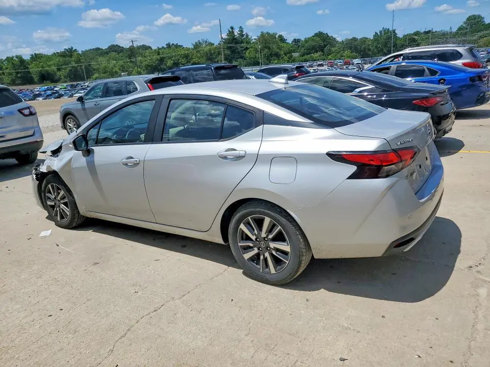 2021 NISSAN VERSA SV  