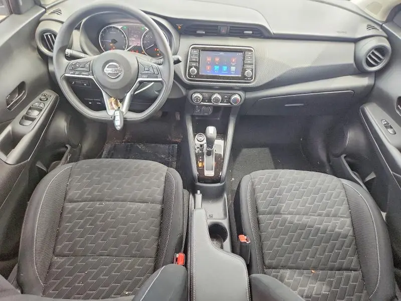 2021 NISSAN KICKS S  