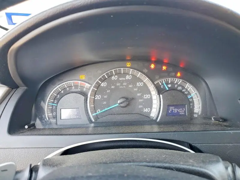 2014 TOYOTA CAMRY SE  