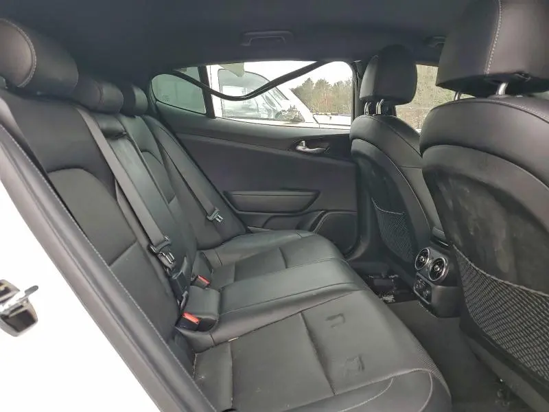 2022 KIA STINGER GT LINE  