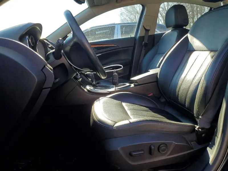 2011 BUICK REGAL CXL  