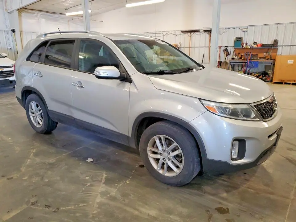 2014 KIA SORENTO LX  