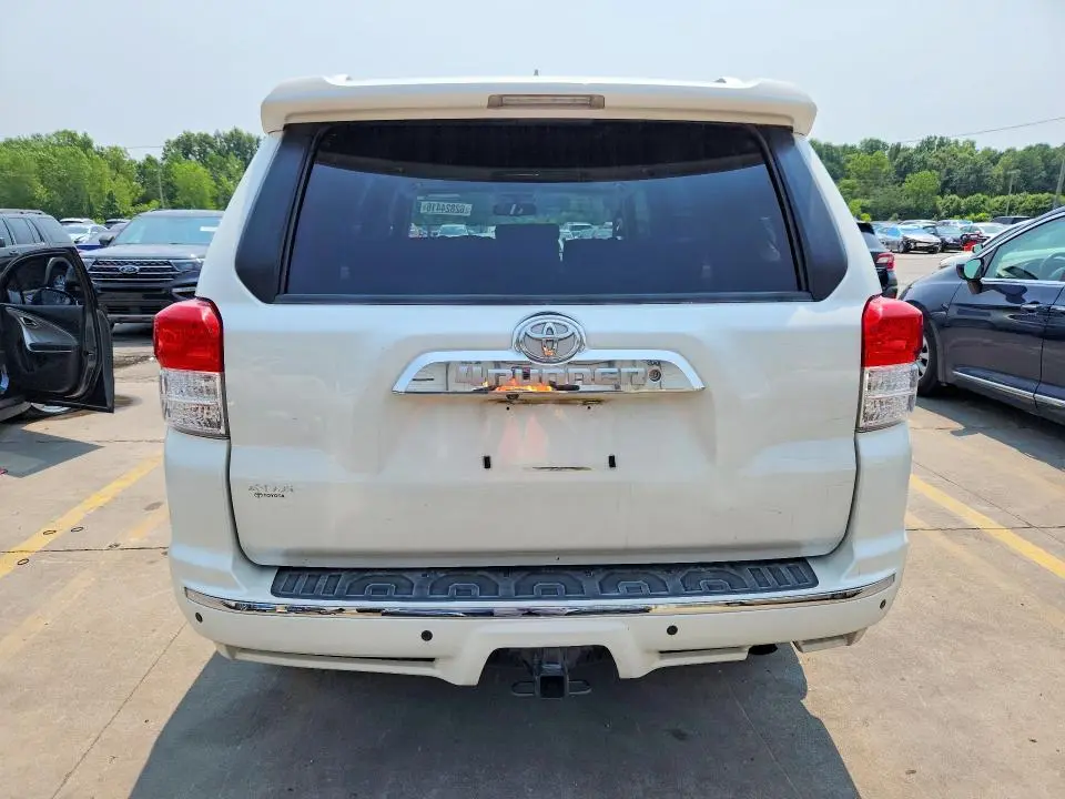 2012 TOYOTA 4RUNNER SR5  