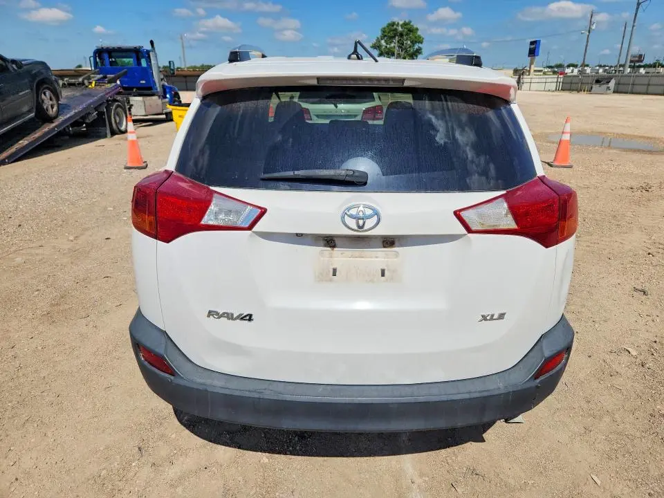 2015 TOYOTA RAV4 XLE  